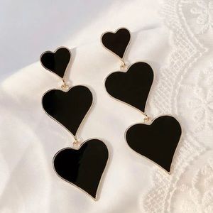 Black heart earrings